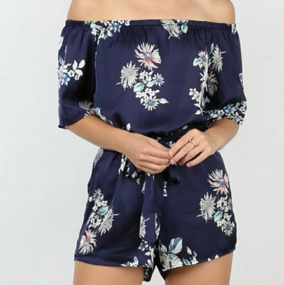 Blue Floral Romper off the shoulder - Picture 4 of 6